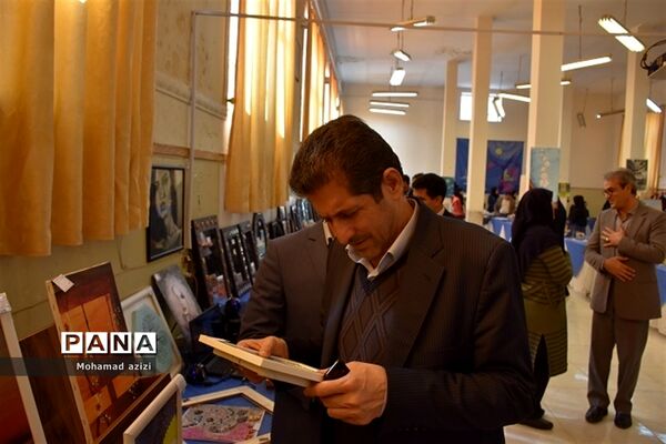 بازارچه کارآفرینی دختران یاس