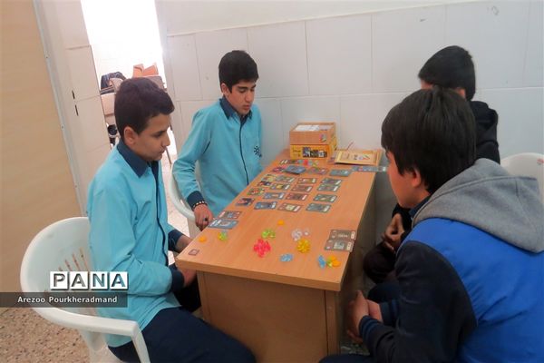 بازارچه کار و فناوری دبیرستان شهید صدوقی دوره اول