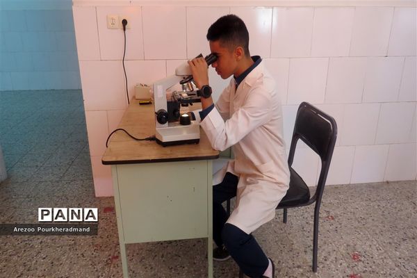 بازارچه کار و فناوری دبیرستان شهید صدوقی دوره اول