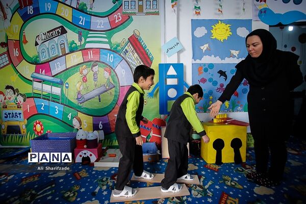 اجرای طرح بازی و یادگیری در دبستان دولتی شهید دلخواسته