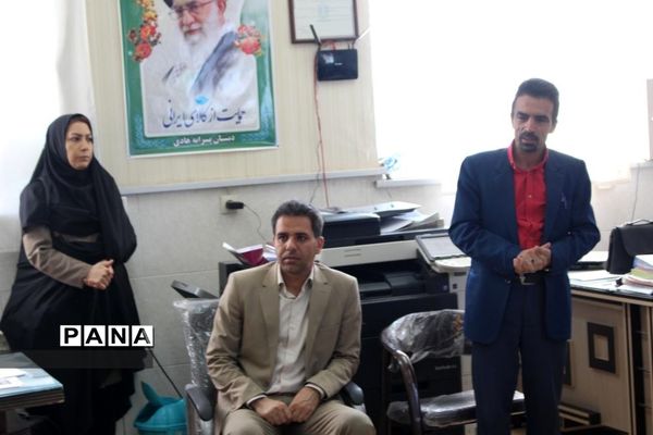 بازدیدآموزشی  مدیران ابتدایی مدارس هیات امنایی شهرستان بویراحمد ازدبستان پسرانه هادی -  استان یزد