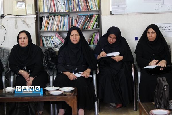 بازدیدآموزشی  مدیران ابتدایی مدارس هیات امنایی شهرستان بویراحمد ازدبستان پسرانه هادی -  استان یزد