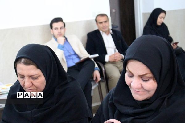 بازدیدآموزشی مدیران ابتدایی مدارس هیات امنایی شهرستان بویراحمد ازدبستان دخترانه هادی -  استان یزد