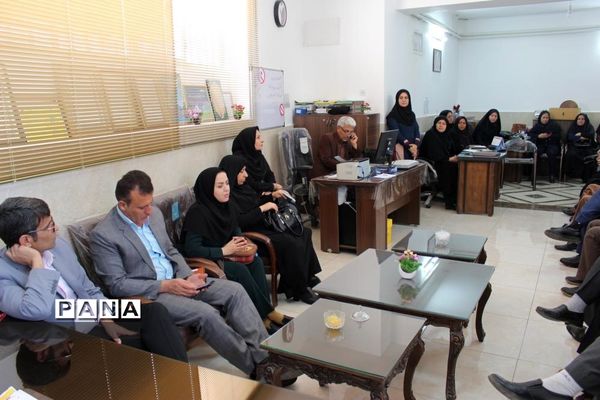 بازدیدآموزشی مدیران ابتدایی مدارس هیات امنایی شهرستان بویراحمد ازدبستان دخترانه هادی -  استان یزد