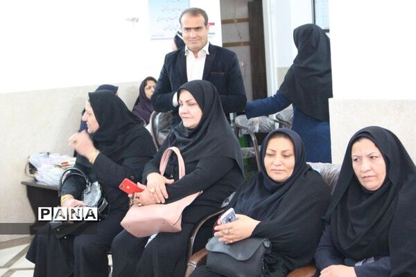 بازدیدآموزشی مدیران ابتدایی مدارس هیات امنایی شهرستان بویراحمد ازدبستان دخترانه هادی -  استان یزد