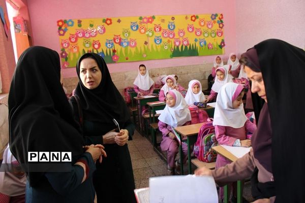 بازدیدآموزشی مدیران ابتدایی مدارس هیات امنایی شهرستان بویراحمد ازدبستان دخترانه هادی -  استان یزد