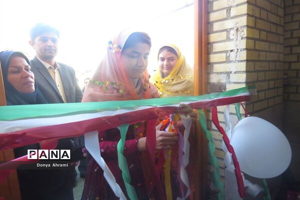 نمایشگاه و بازارچه دست سازهای دانش‌آموزان  دبیرستان شهیده سهام خیام  بوشهر-1
