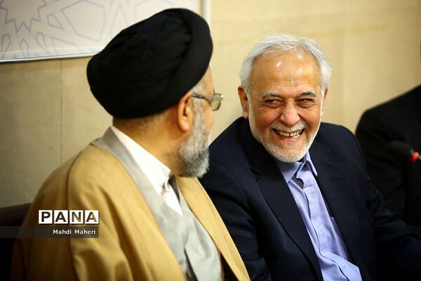 نشست مشترک اعضای شورای عالی روسای اندیشکده و مدیران مرکز الگوی اسلامی ایرانی پیشرفت با مجمع وزیران ادوار