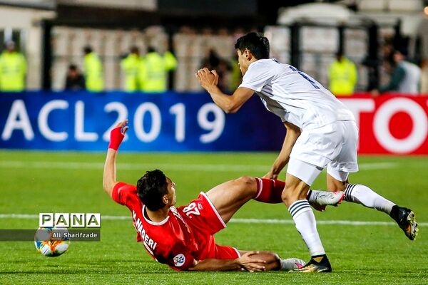 دیدار تیم‌های پرسپولیس و پاختاکور
