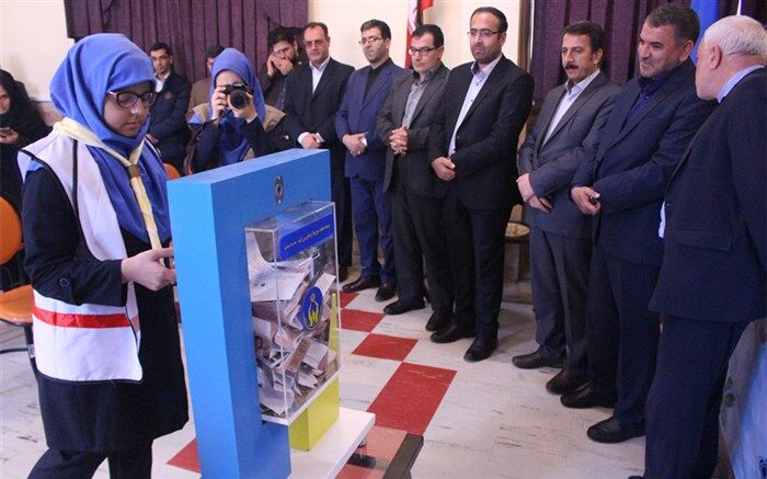مراسم جشن نیکوکاری با شعار " عیدی برای همه" در مدارس آذربایجان شرقی برگزار شد
