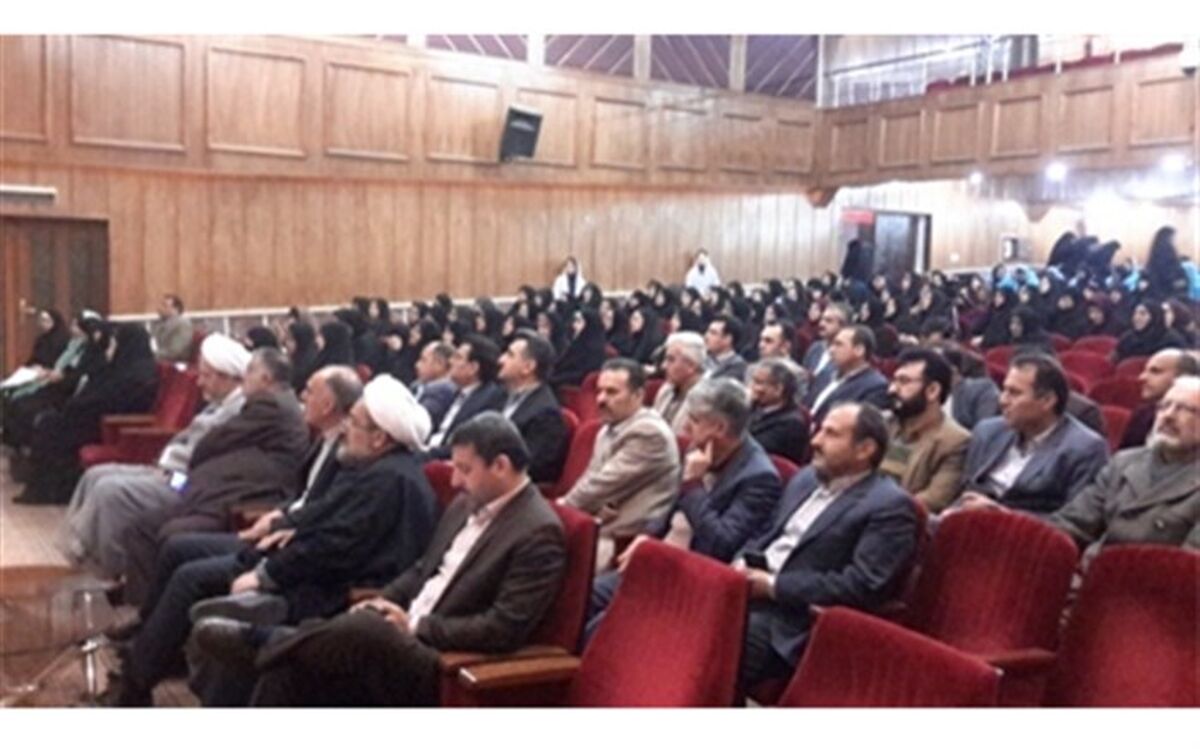 آموزش حقوق شهروندی به دانش آموزان در دستور کار معلمان قرار گیرد