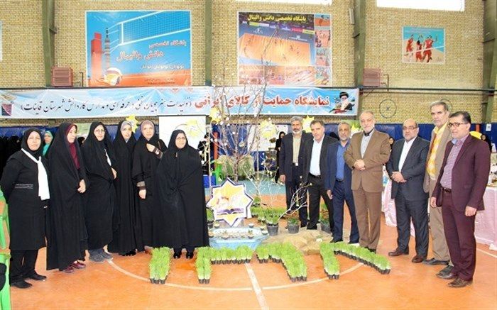 با همت هنرجویان هنرستان عقیله بنی هاشم(س) قاین انجام شد: آغاز به کار نمایشگاه حمایت از کالای ایرانی