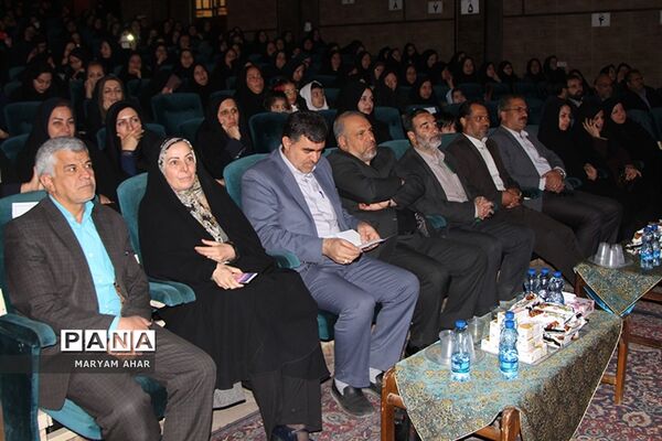 برگزاری همایش بزرگ معاونان و مربیان تربیتی استان یزد