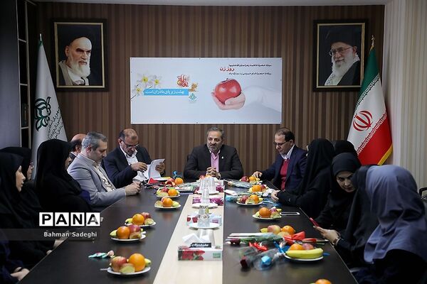 قدردانی از بانوان سازمان دانش‌آموزی