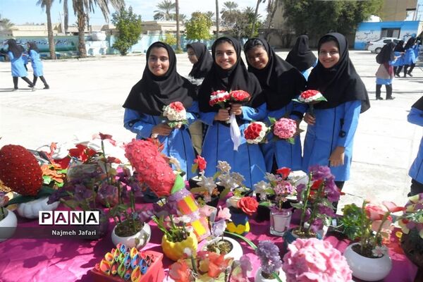 برپایی نمایشگاه و بازارچه کسب وکار دانش‌آموزی در زرین دشت