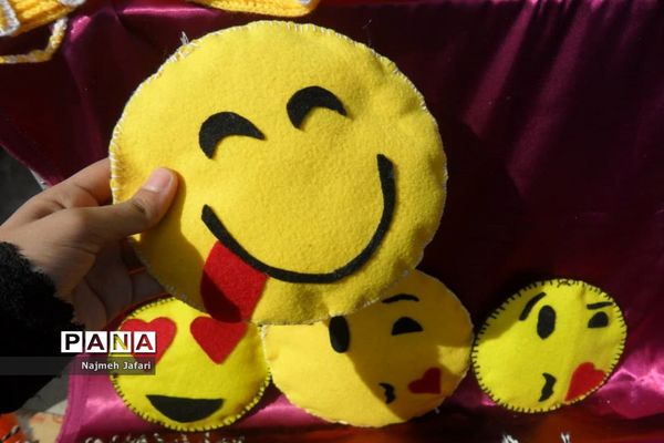 برپایی نمایشگاه و بازارچه کسب وکار دانش‌آموزی در زرین دشت