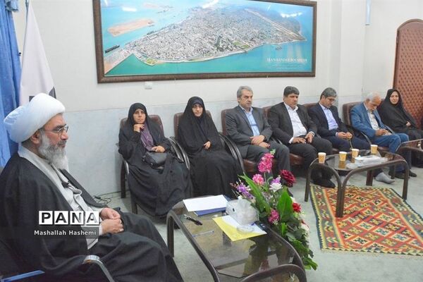 دیدار شورای معاونان آموزش و پرورش استان بوشهر با نماینده ولی فقیه
