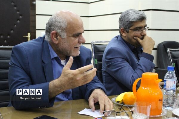 جلسه شورای معاونان اداره آموزش و پرورش شهرستان بوشهر