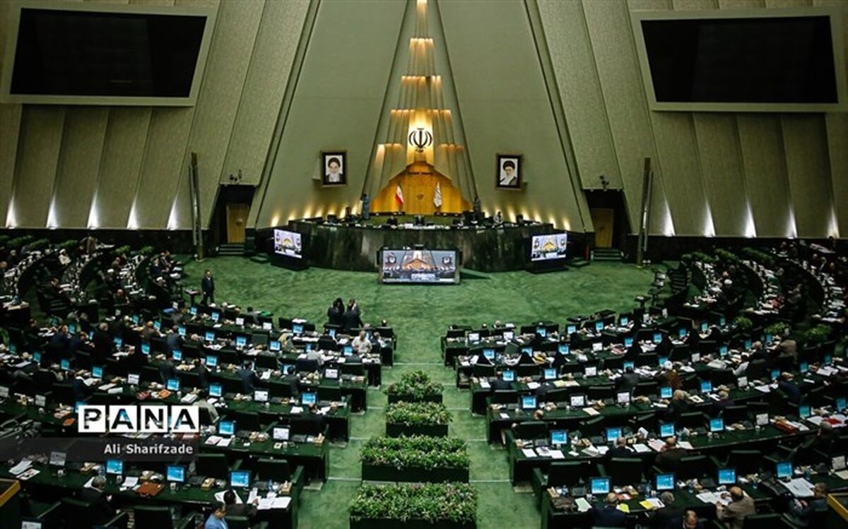 مالیات آستان قدس رضوی صرف تجهیز مدارس روستایی می‌شود
