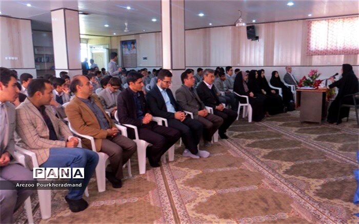 جشن میلاد زهرا(س) ویژه بانوان سمپاد در دبیرستان شهید ذوالفقاری میبد