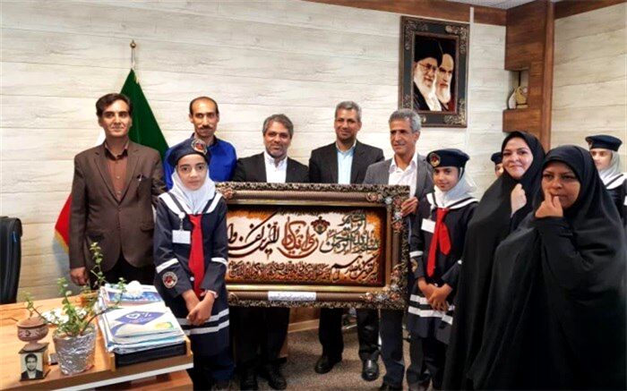 تجلیل از کارکنان کانون فرهنگی وتربیتی شهیدباهنرچابهار