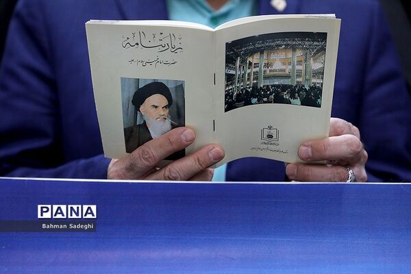 تجدید میثاق مسئولان امور تربیتی و سازمان دانش‌آموزی با آرمان‌های امام (ره)