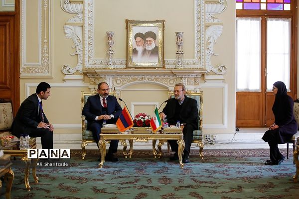 دیدار رئیس مجلس شورای اسلامی با نخست وزیر ارمنستان