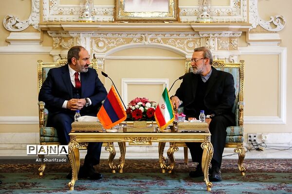 دیدار رئیس مجلس شورای اسلامی با نخست وزیر ارمنستان