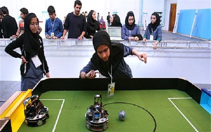 دبیرعلمی مسابقات رباتیک دانشگاه تهران:‌ آموزش مهارت و فنون به دانش‌آموزان ضروری است