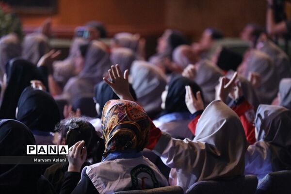 آیین نکوداشت مقام زن در جمعیت هلال احمر استان تهران