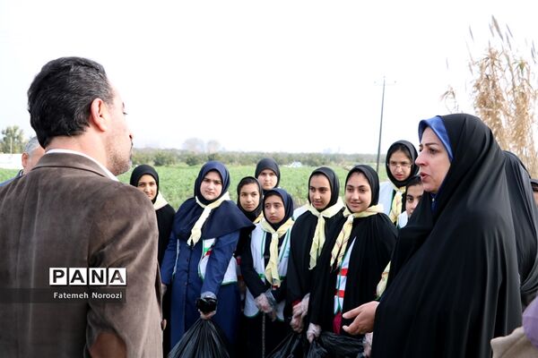 حضور دانش‌آموزان پیشتاز جویبار در آیین درختکاری