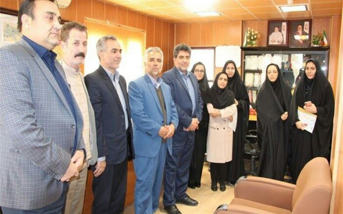 تجلیل از بانوان شاغل در شهرداری حسن آباد فشافویه