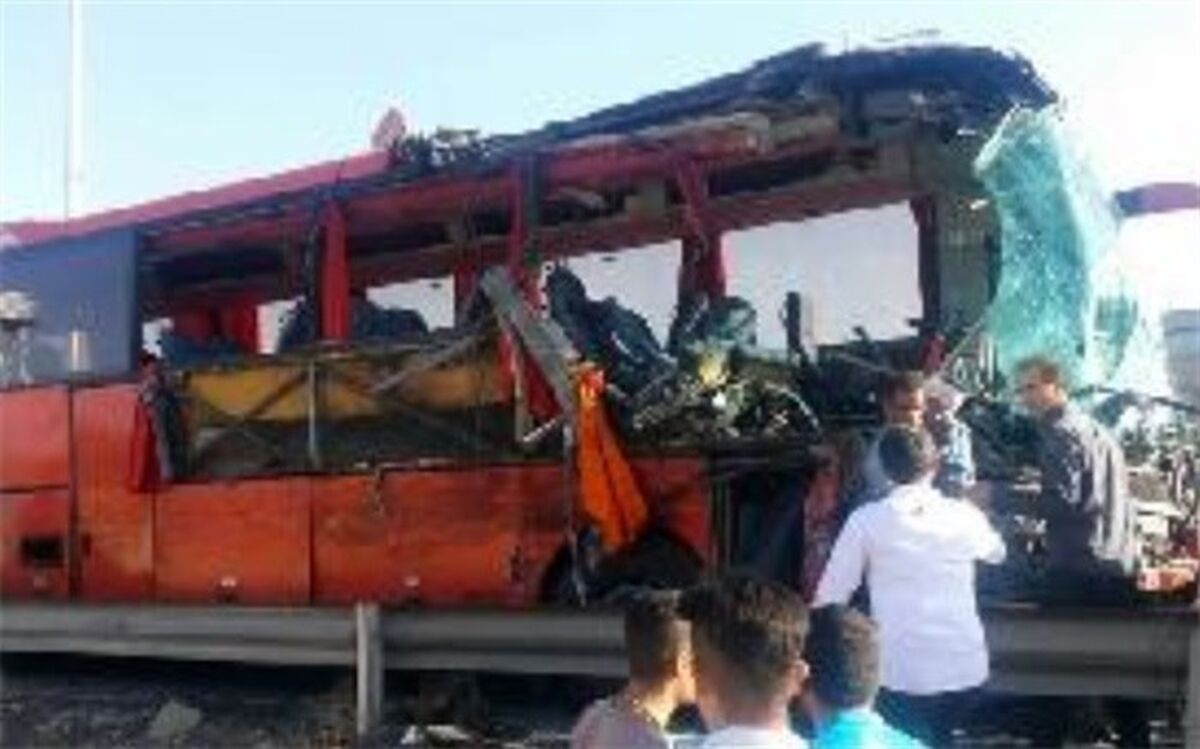 جزئیات حادثه واژگونی اتوبوس در محور قم-تهران