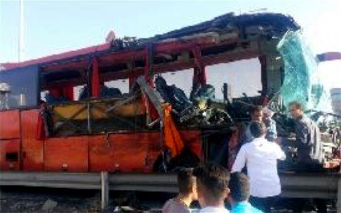 جزئیات حادثه واژگونی اتوبوس در محور قم-تهران