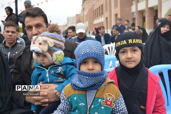 همایش پیاده روی خانوادگی در شهر اندیشه