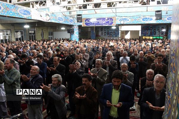 حضور دانش‌آموزان مکلف پسر عشایر کل کشور در نماز جمعه‌ شهریار