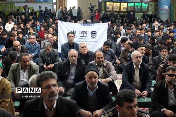 حضور دانش‌آموزان مکلف پسر عشایر کل کشور در نماز جمعه‌ شهریار