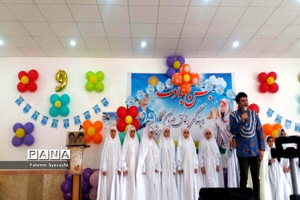 برگزاری مراسم جشن تکلیف 300 دانش‌آموز مدارس دخترانه منطقه خزل شهرستان نهاوند