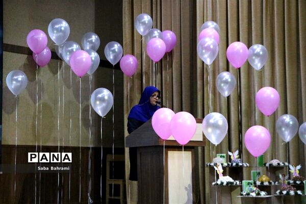 برگزاری مراسم جشن عبادت دانش‌آموزان دبستان سعادت در شهرقدس