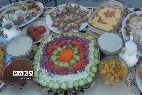 برگزاری جشنواره غذاهای اصیل و ایرانی  در زرین دشت
