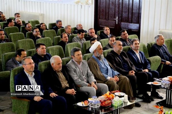 آیین تجلیل از مربیان امور تربیتی مدیریت آموزش و پرورش ناحیه دو ارومیه