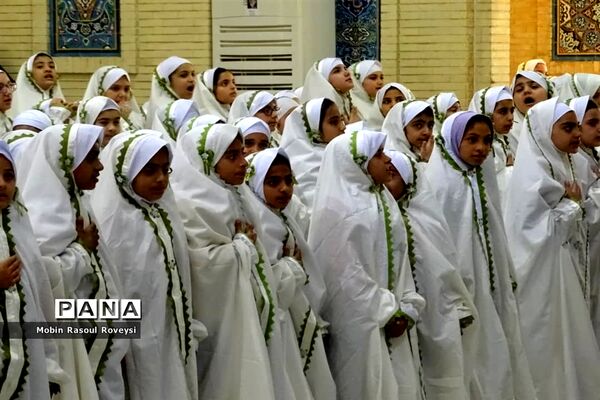 جشن تکلیف ۱۳۰۰ دانش‌آموز دختر در آبادان