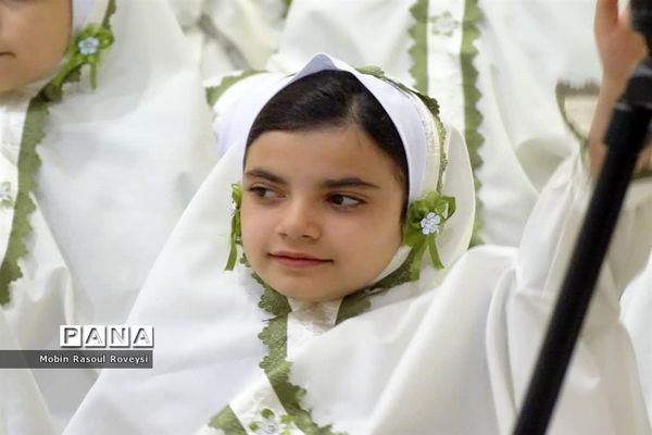 جشن تکلیف ۱۳۰۰ دانش‌آموز دختر در آبادان