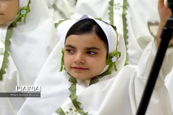 جشن تکلیف ۱۳۰۰ دانش‌آموز دختر در آبادان
