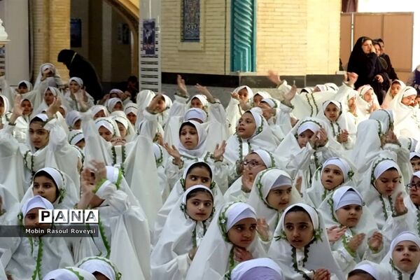 جشن تکلیف ۱۳۰۰ دانش‌آموز دختر در آبادان