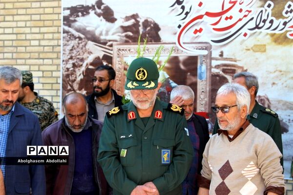 تشییع پیکر سه شهید گمنام در بوشهر-1