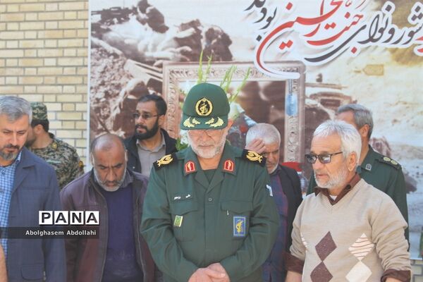 تشییع پیکر سه شهید گمنام در بوشهر-1