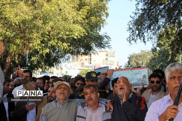 تشییع پیکر سه شهید گمنام در بوشهر-1