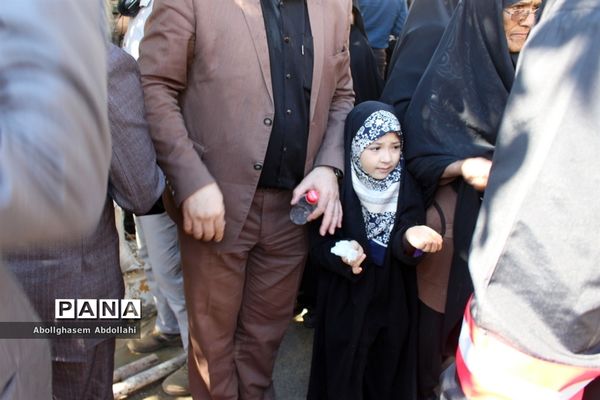 تشییع پیکر سه شهید گمنام در بوشهر-2