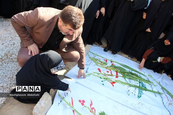 تشییع پیکر سه شهید گمنام در بوشهر-2